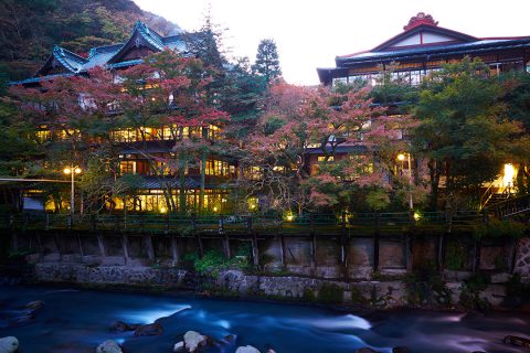 環翠楼本館の外観