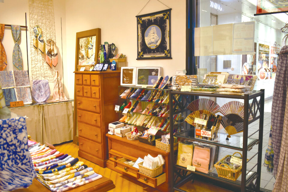 スカーフMarca店内