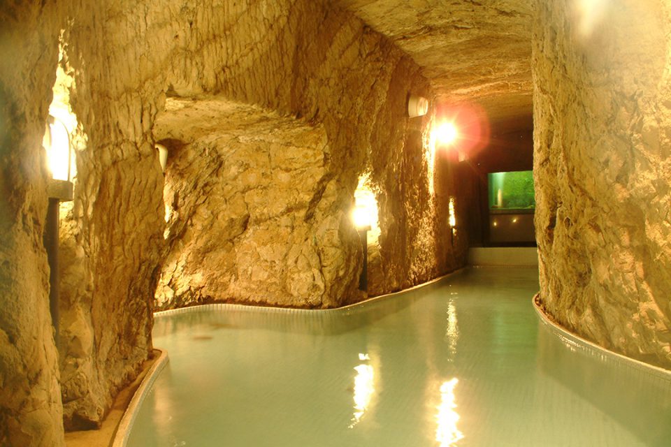 岩本楼の弁天洞窟風呂