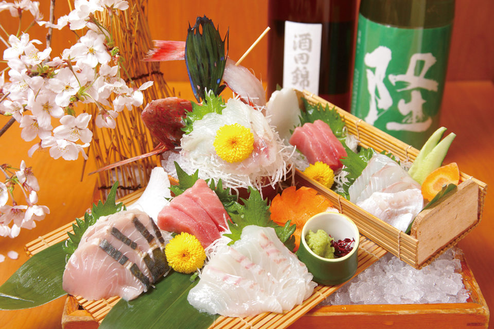海鮮茶屋魚國のお刺身盛り合わせ