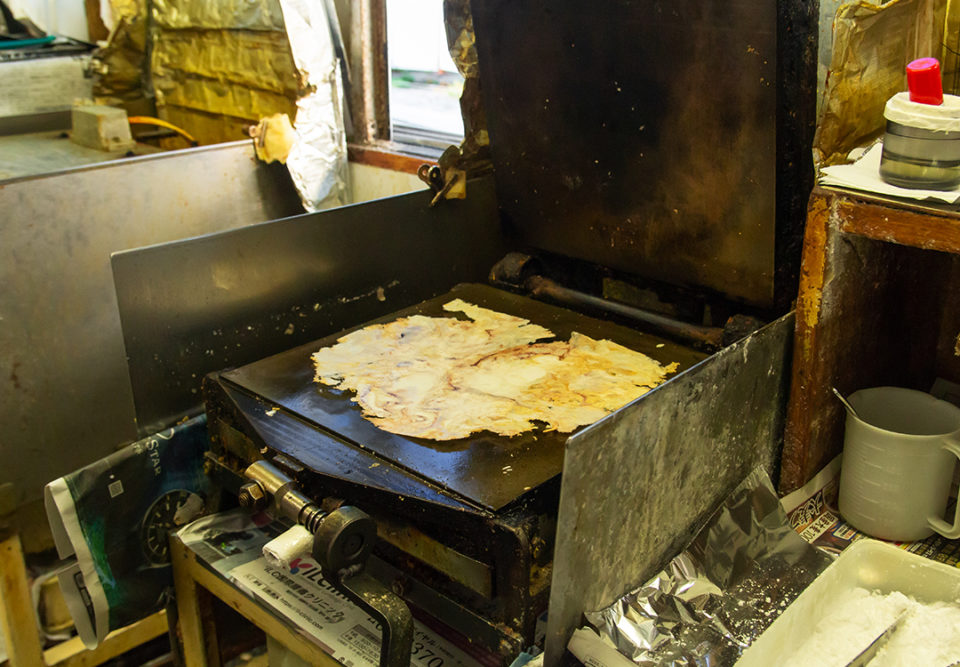 丸焼きたこせんべい あさひ本店 頂上店 神奈川 横浜 鎌倉 湘南 小田原 箱根 の観光情報なら旅うらら