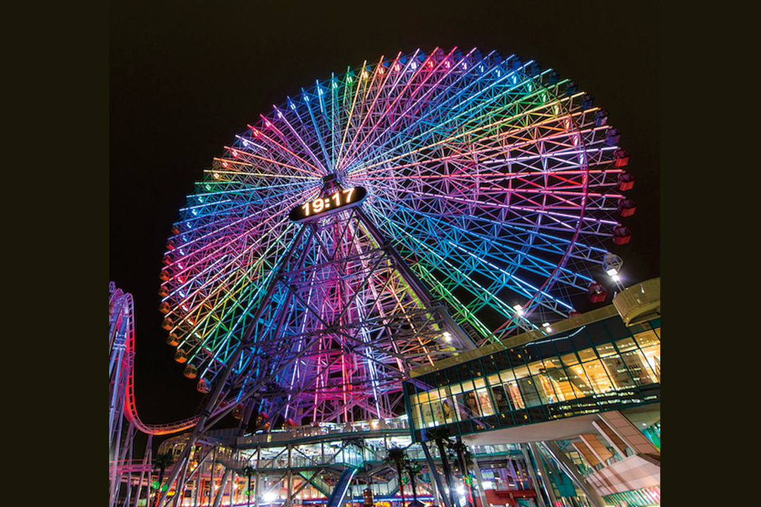 コスモ よこはまコスモワールドの大観覧車🎡「コスモクロック21」一瞬だけ