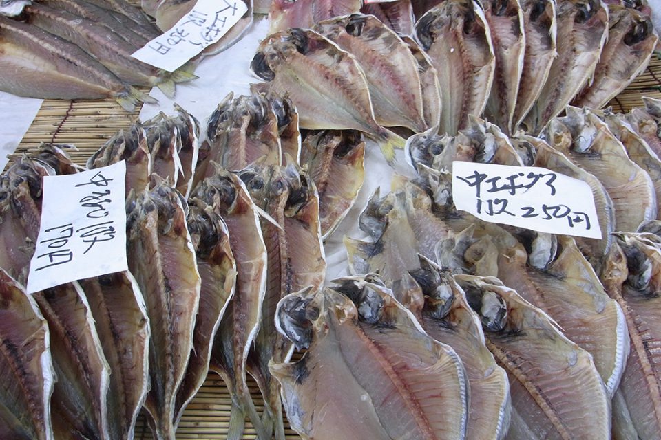 魚三商店のひものイメージ2