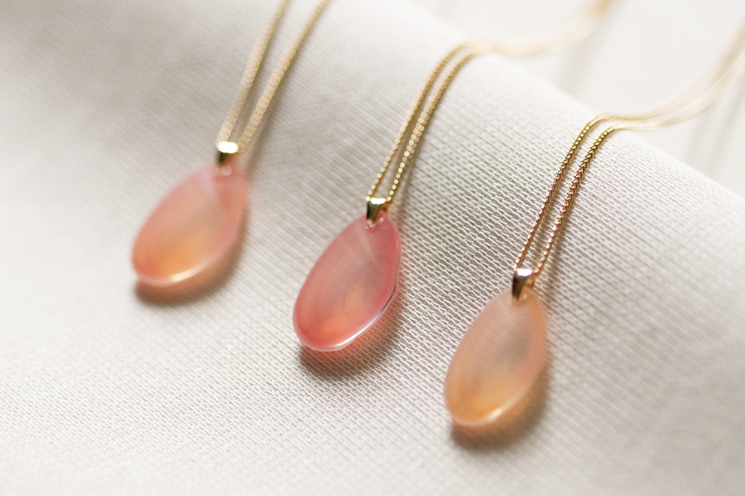 桜貝　ネックレス　リノドロップス　lino drops 鎌倉 鎌倉の新しい思い出作り、由比ヶ浜で桜貝を拾ってアクセサリーに