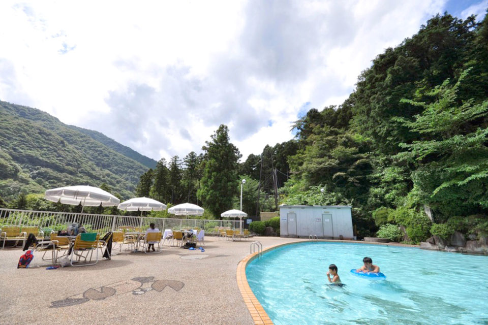 箱根の森おかだ野外プール