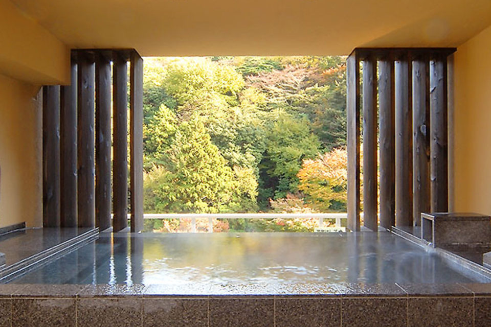 箱根水明荘の天空露天風呂 月見の湯