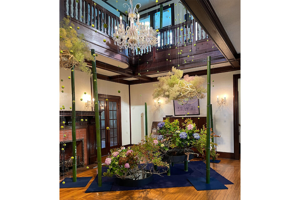 『元町の逸品×いけばな』の出展作品-3