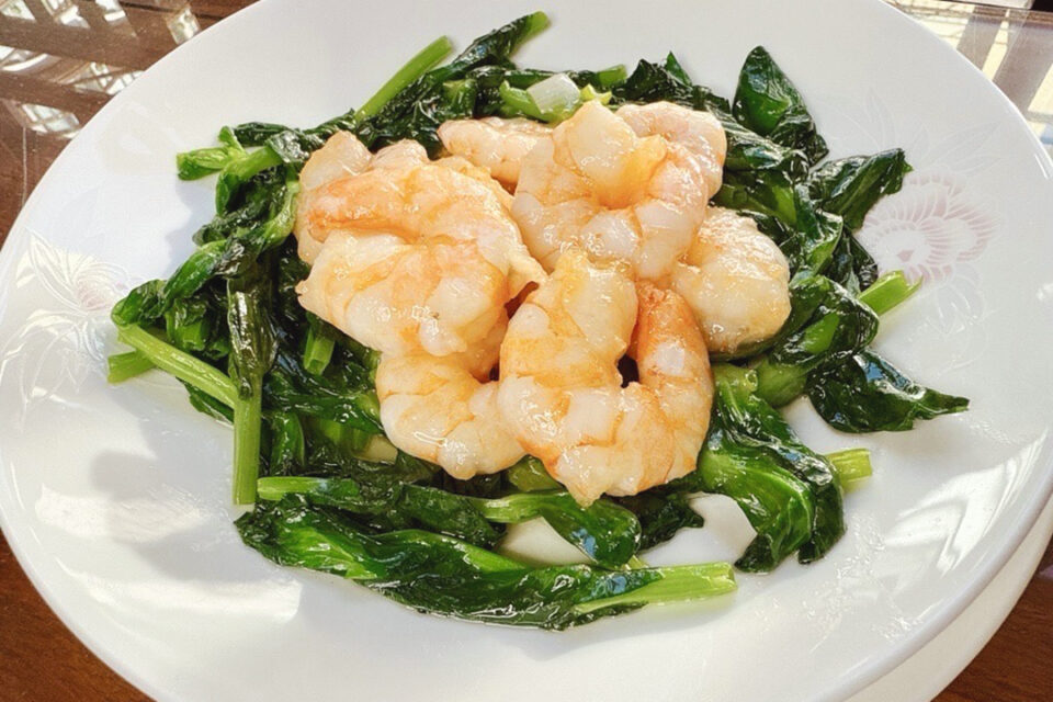台湾豆苗を使用！「海老と豆苗の炒め」