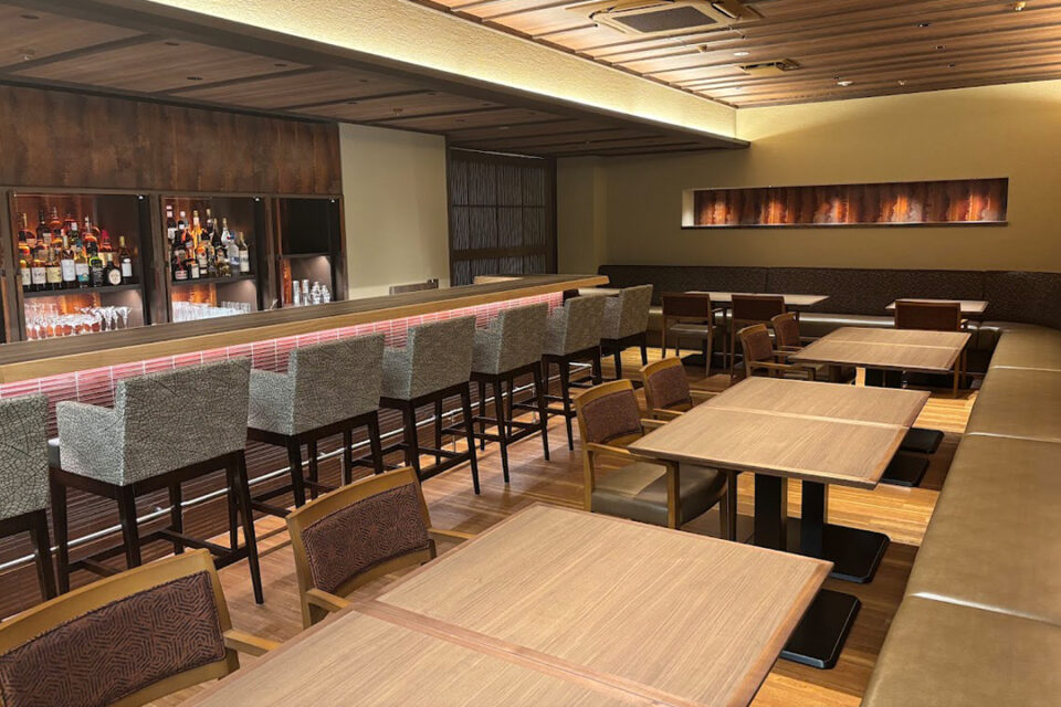 湯本富士屋ホテルのバー・ラウンジ『THE BAR』の店内