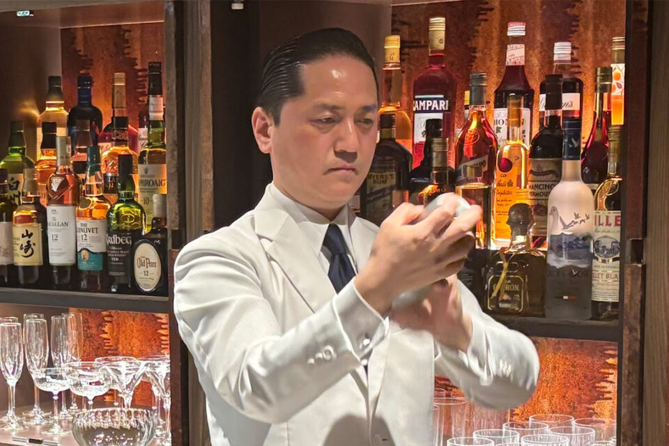 湯本富士屋ホテルのバー・ラウンジ『THE BAR』のバーテンダー