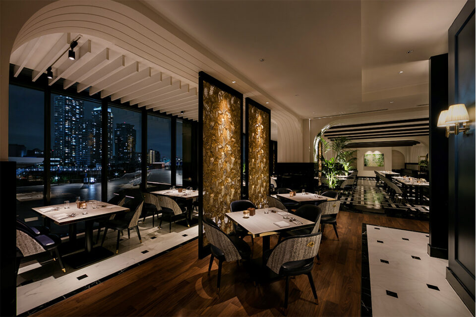 Allday Dining Parade店内