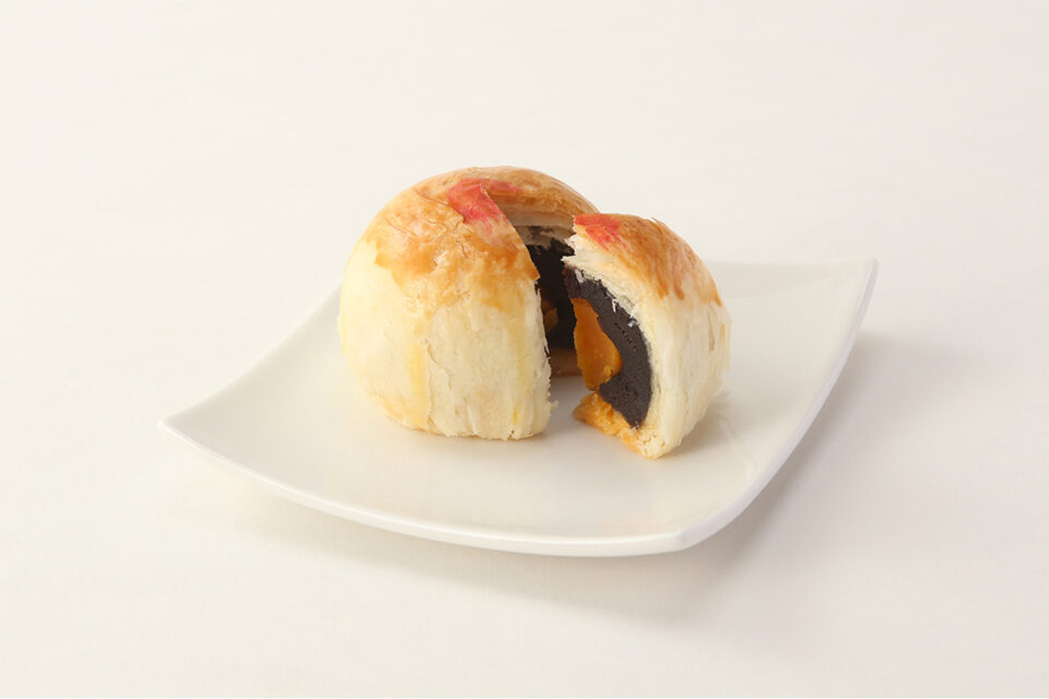 蛋黄酥(タンファンス)（黒餡）