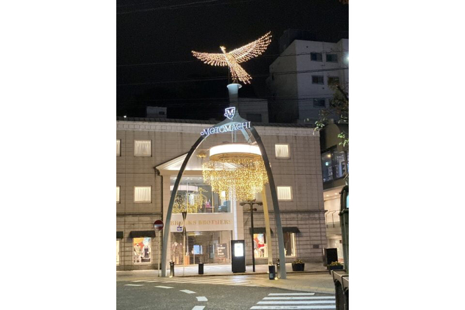 横浜元町イルミネーションのフェニックスアーチ