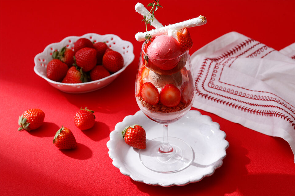 ホテルニューグランド「苺フェア」いちごパフェ