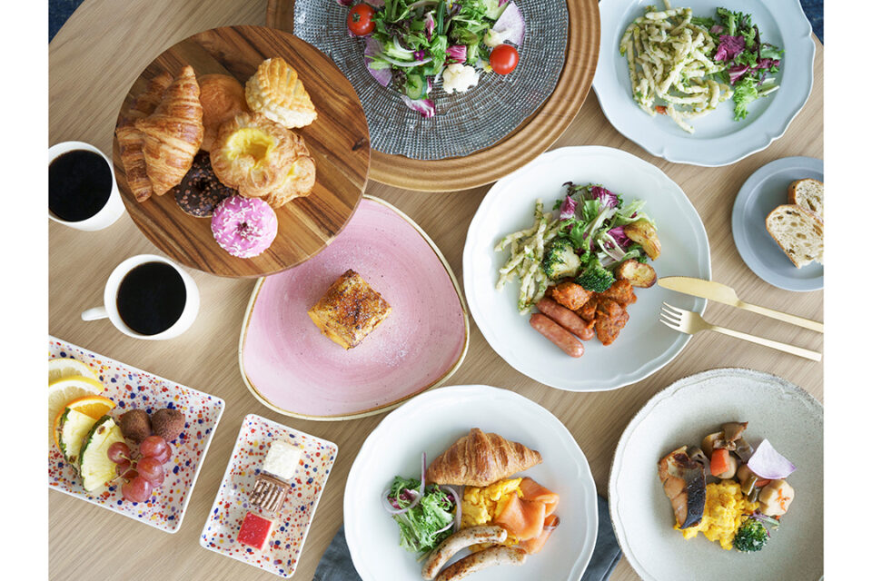 ■三井ガーデンホテル横浜みなとみらいプレミア■　フレンチトーストはライブキッチンで出来立てを提供