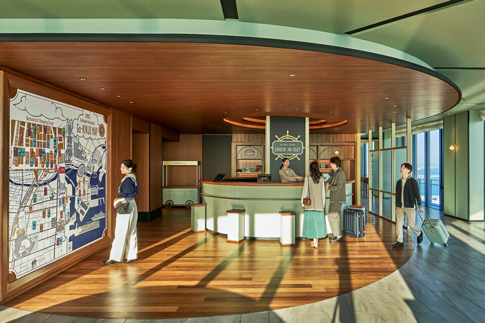 OMO5横浜馬車道のフロント