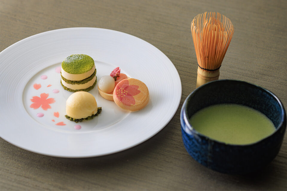 京都 福寿園×鎌倉プリンスホテル お花見アフタヌーンティーのお花見デザートプレートセット おうすとともに