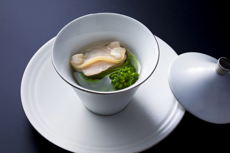 牛タン　ハマグリ　コンソメスープ