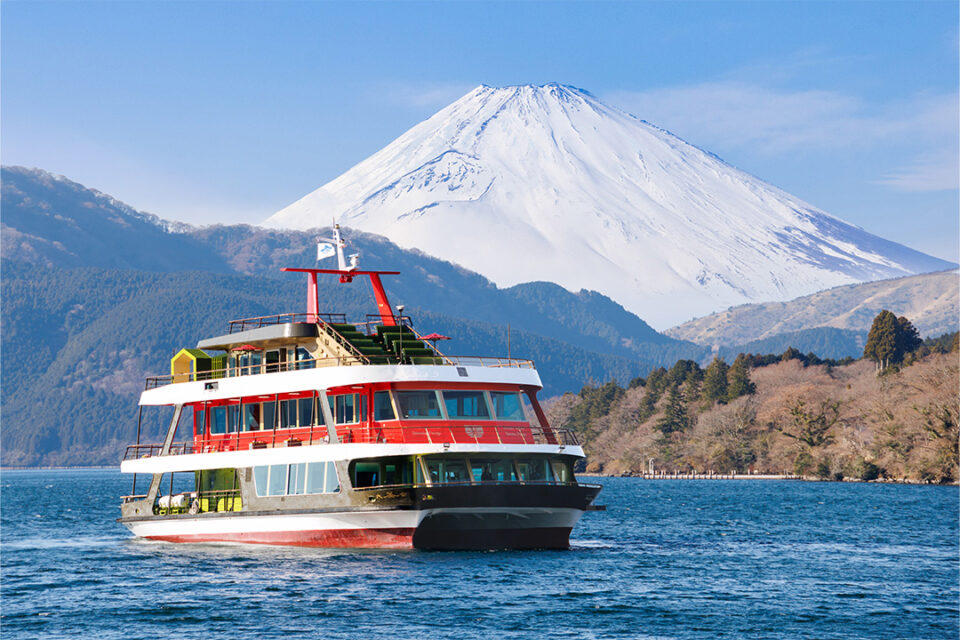 箱根遊船の観光遊覧船「大茶会」
